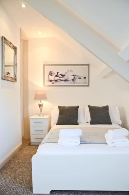 Modern Attic Studio Apartment With Harbour Views Penzance Exterior foto