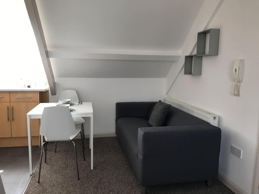 Modern Attic Studio Apartment With Harbour Views Penzance Exterior foto
