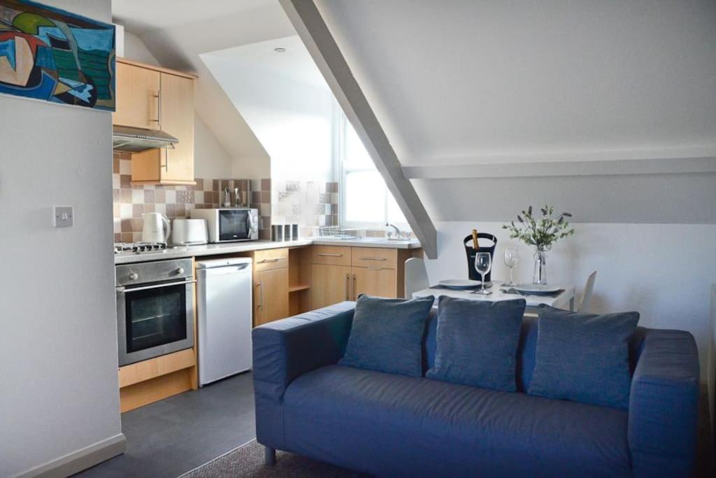 Modern Attic Studio Apartment With Harbour Views Penzance Exterior foto